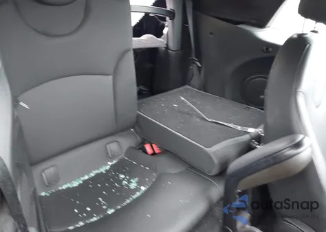 2011 Mini Cooper из США, поврежденный, VIN WMWZN3C59BTZ89447